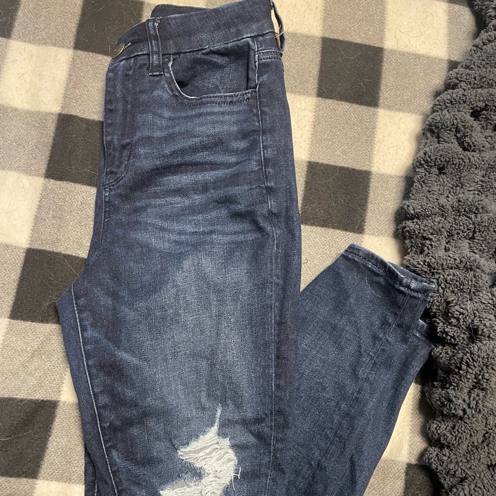 Distressed American Eagle Next Level Stretch Curvy Hi-Rise Jeggings size 4 short